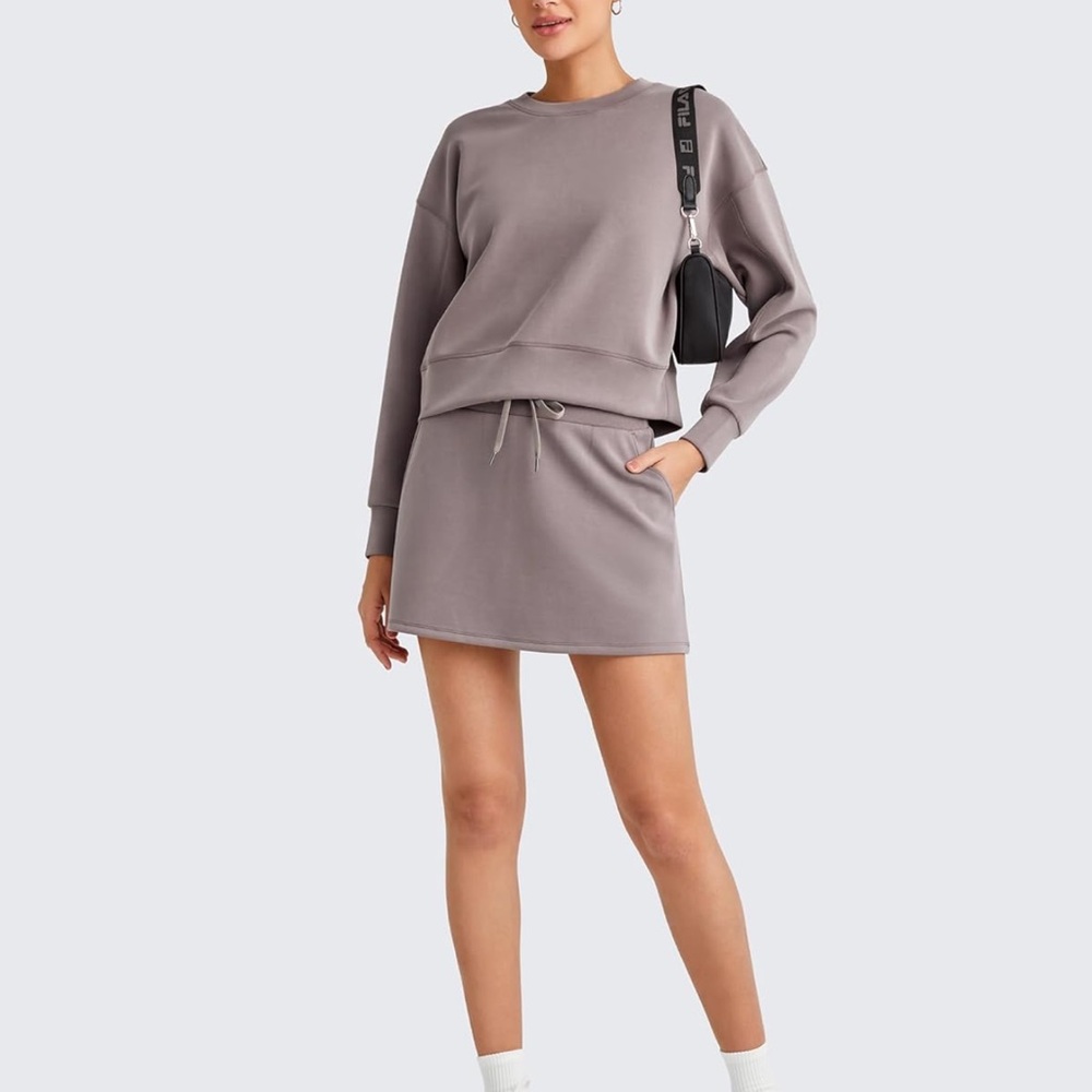 Stylish Women's Taupe Mini Skirt - Picture 3 of 11